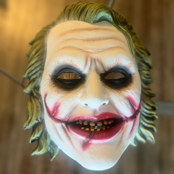 Joker Mask - Dark Knight - Picture 3 of 5